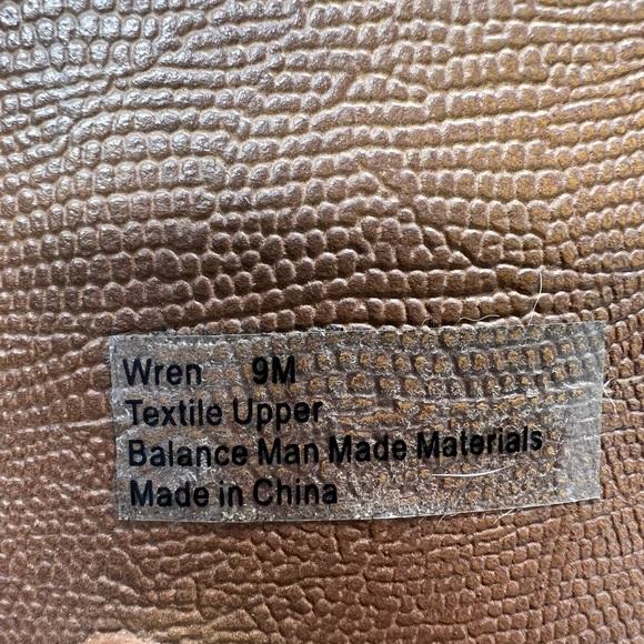 EUC Caressa Elastic Strap Thong Sandals - Picture 8 of 9